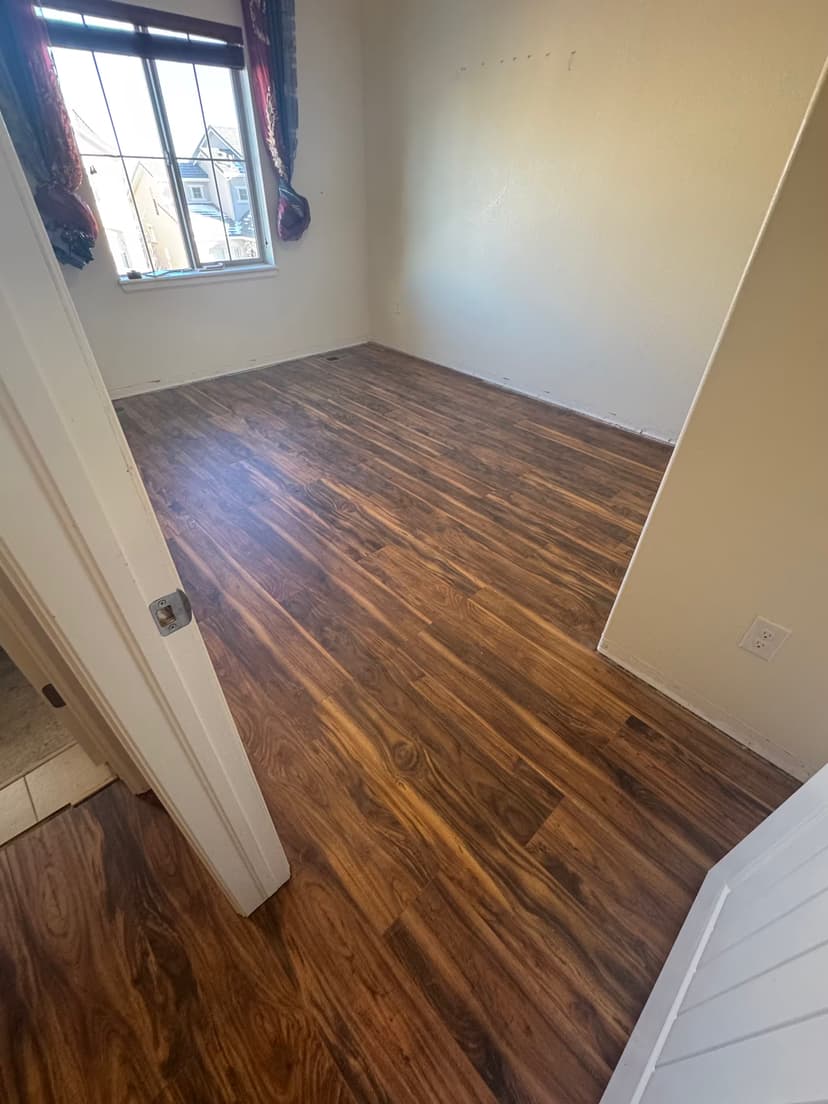 Professional laminate installer Denver